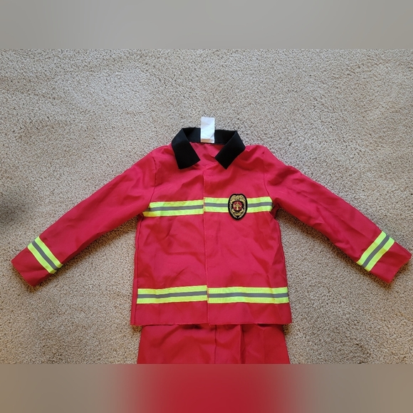 Kids Unisex Fire Chief/Fire Fighter Dress Up Halloween Costume - Size Small - Picture 2 of 9